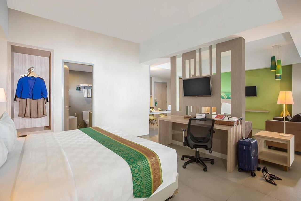 Khas Pekanbaru Hotel Экстерьер фото