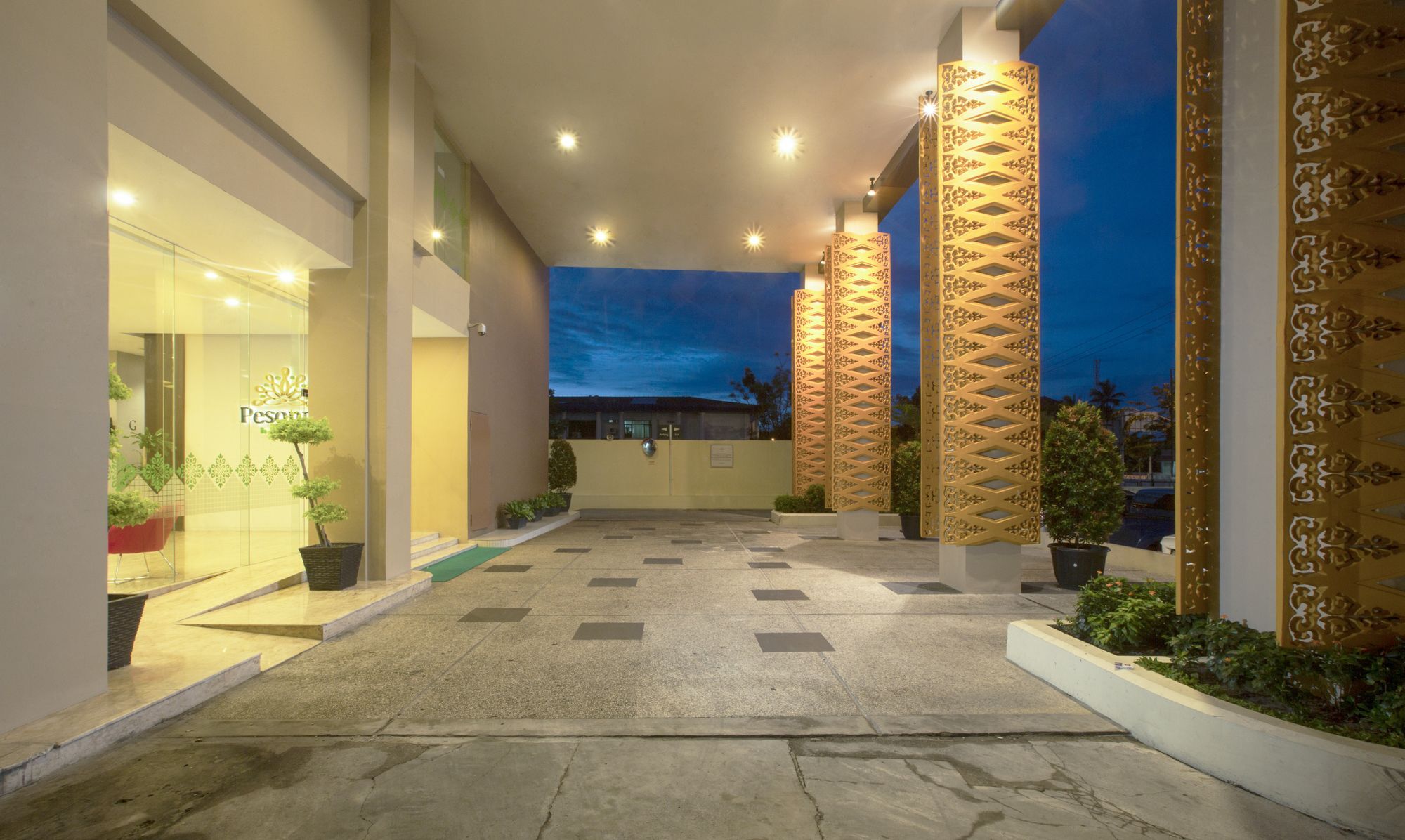 Khas Pekanbaru Hotel Экстерьер фото