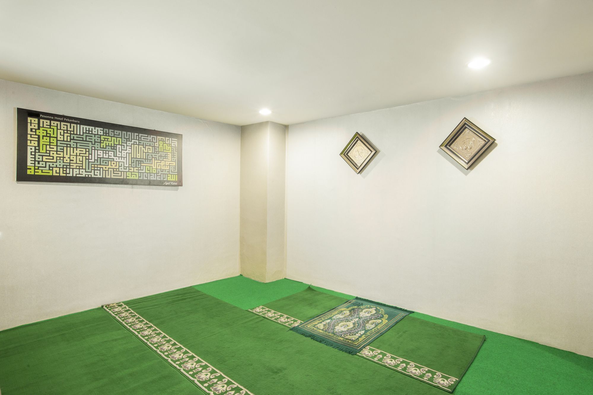 Khas Pekanbaru Hotel Экстерьер фото